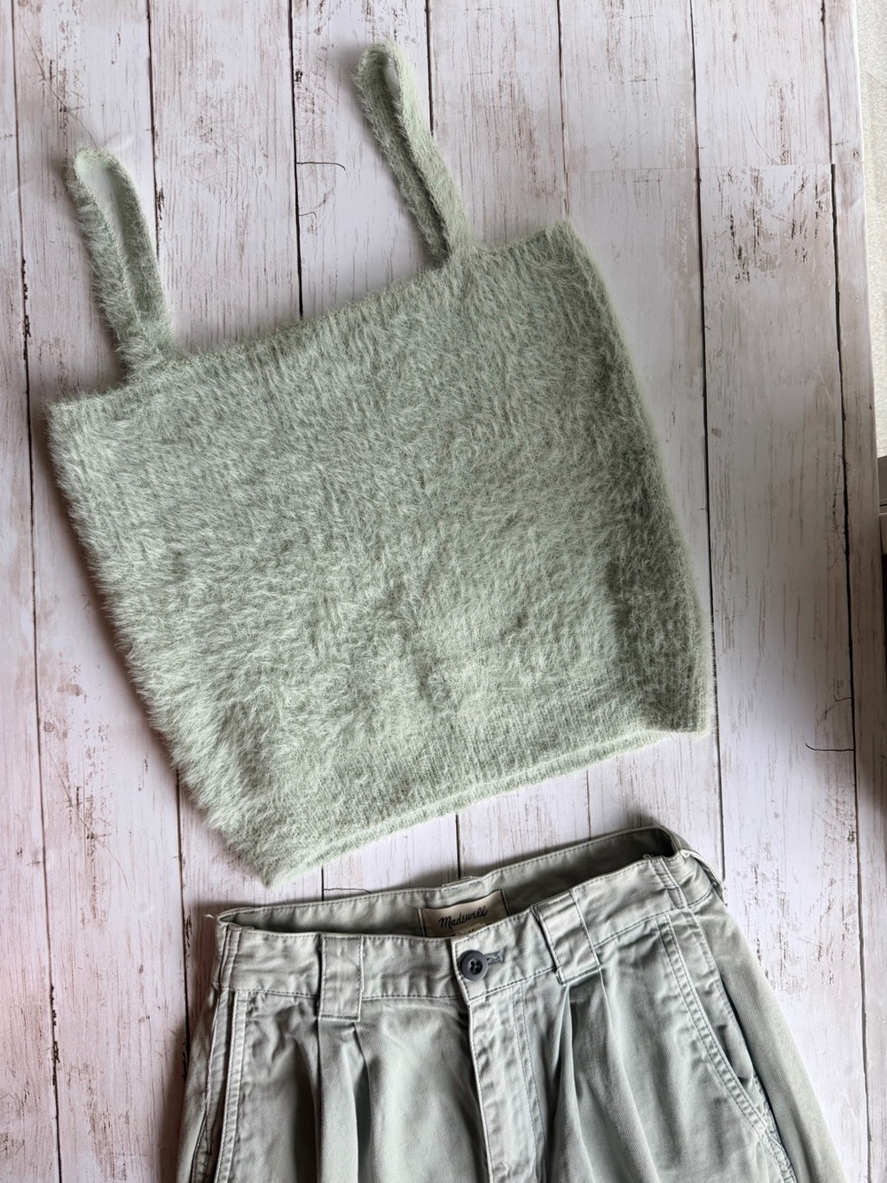 Willow and Wind Fuzzy Cropped Sweater Tank Top Mint Green Sz small Streetwear